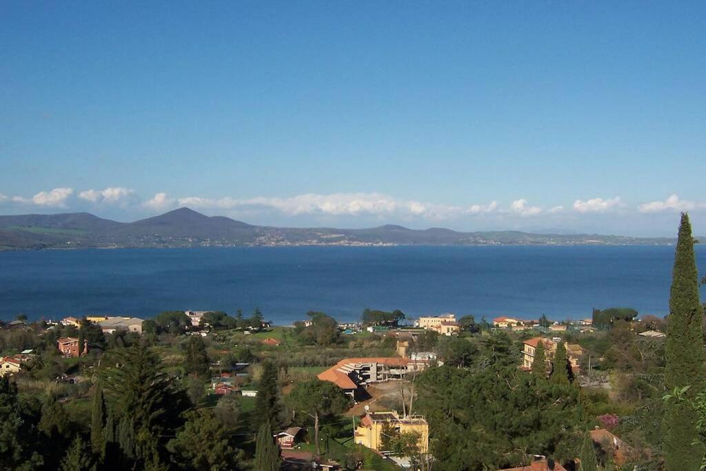 Appartamento Bilocale Gli Oleandri Bracciano  Esterno foto